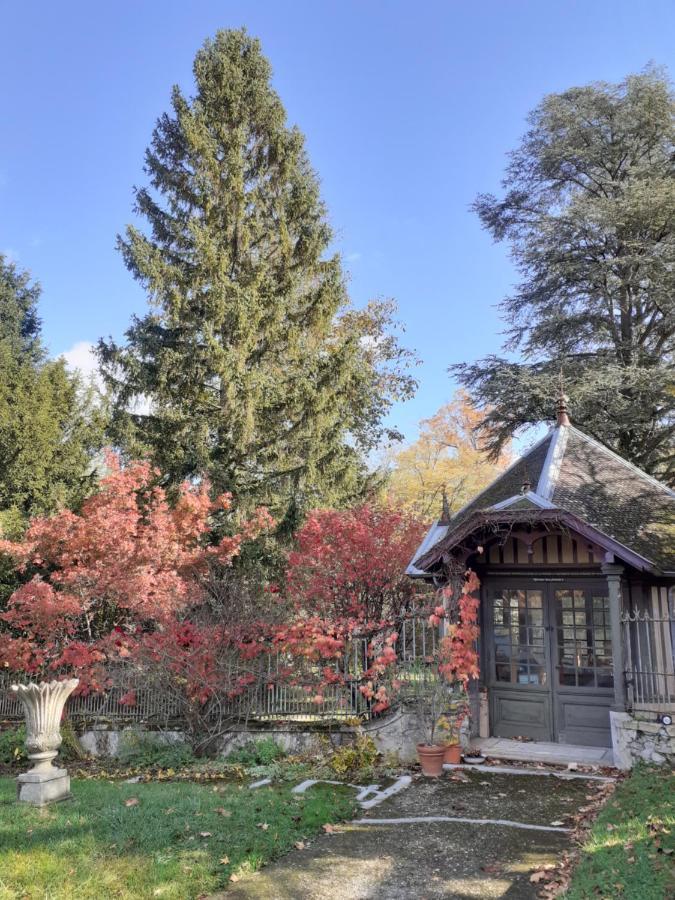 La Fee Des Eaux Bed and Breakfast Vernaison Εξωτερικό φωτογραφία